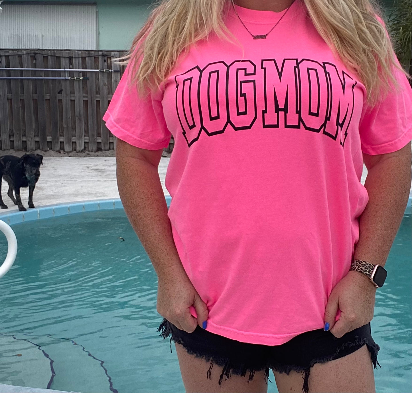 Dog Mom | Unisex T-shirt | Dog Mama